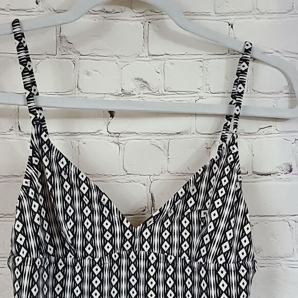 J.Crew V-Neck Strappy One-Piece Swimsuit Women's Swimwear Small Bathing Suit - Picture 3 of 9